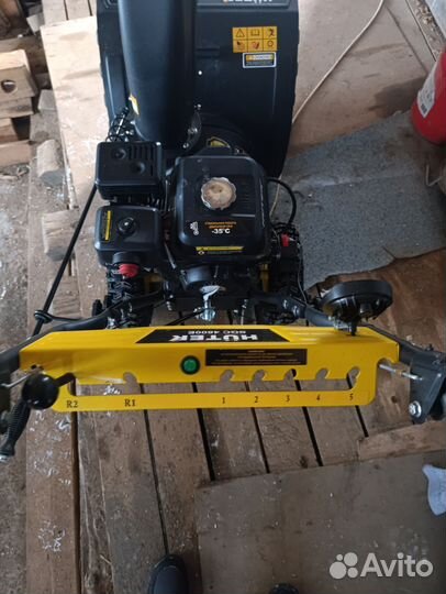 Снегоуборщик huter sgc 4800e