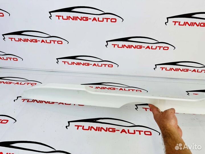 Спойлер на багажник Toyota Camry 70 TRD B8566