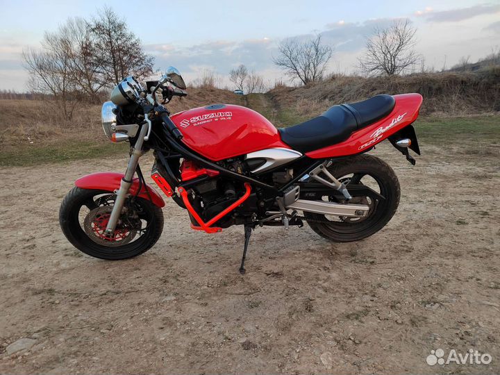 Сузуки бандит 400, красноголовый