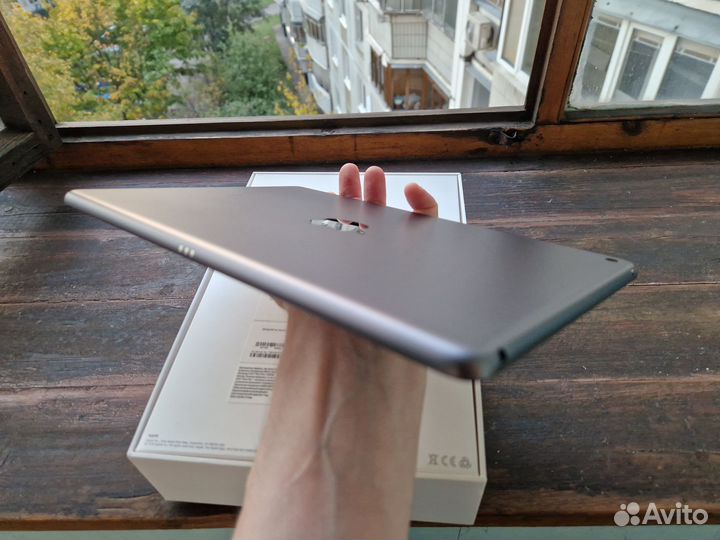 Планшет Apple iPad 7 2019 Wi-Fi Only 32 Гб