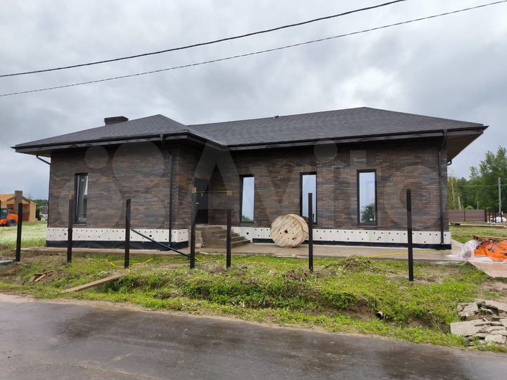 Дом 200 м² на участке 8,4 сот.