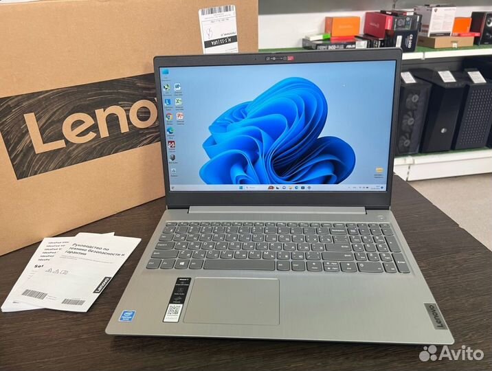 Новый 15.6 ноутбук Lenovo