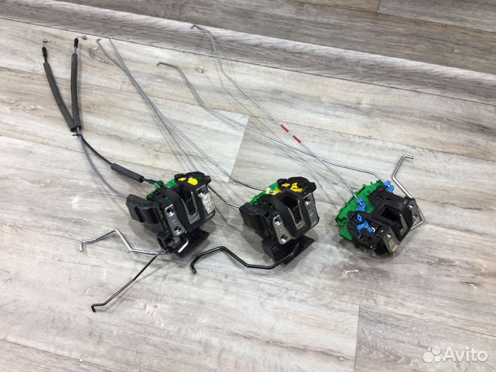 Замок двери левый правый Solaris 1 (11-17) Солярис