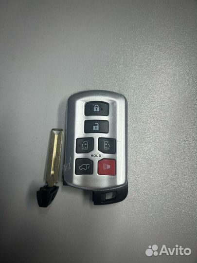 Ключ Toyota Sienna 3
