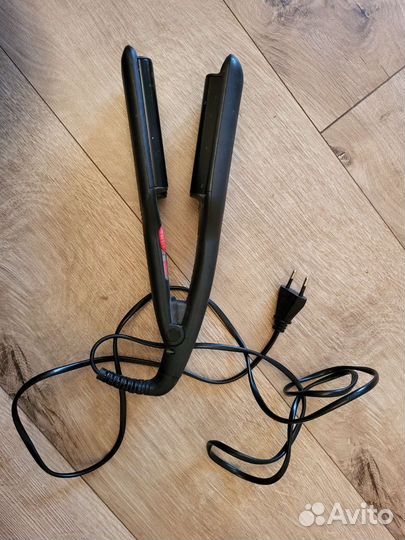 Стайлер. Выпрямитель для волос remington