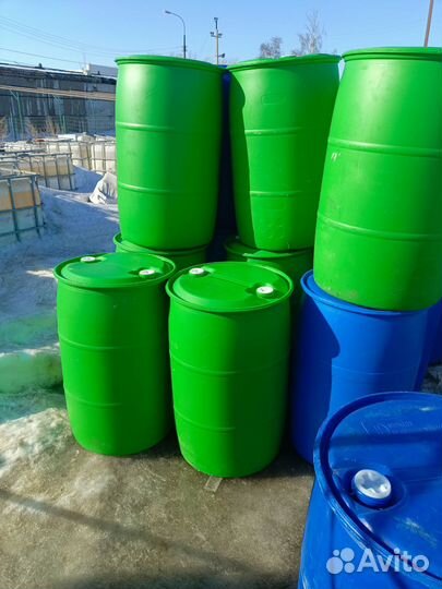 Бочка пластиковая 230л.б у