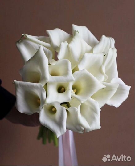 Букеты из калл Цветы Розы Пионы