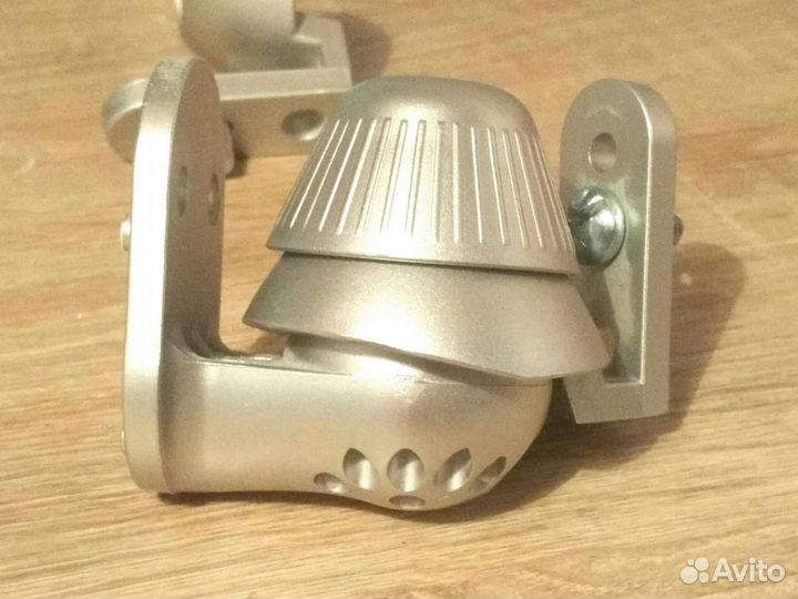 Полочная акустика /Vivanco /Крепление на стену