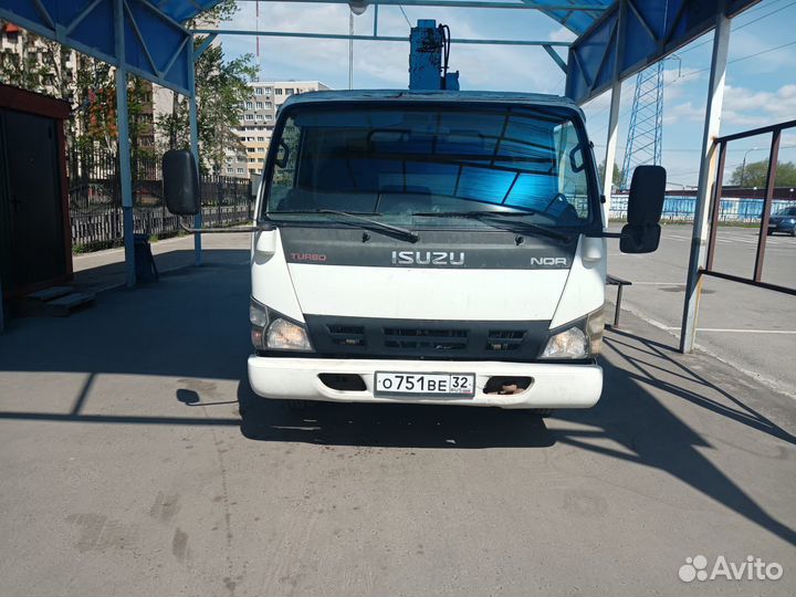 Isuzu NQR с КМУ, 2006