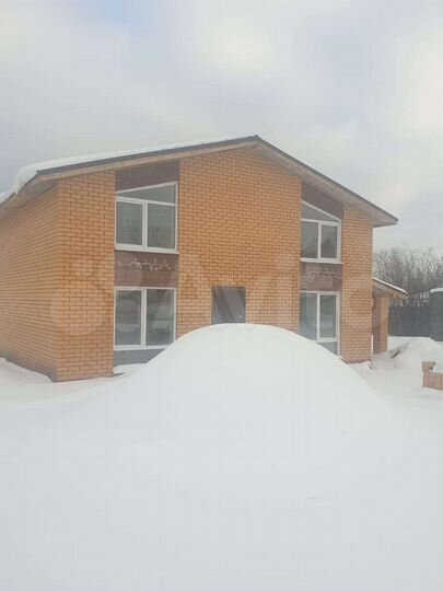 Коттедж 192 м² на участке 11 сот.