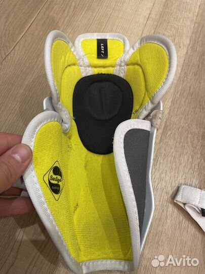 Хоккейные наколенники детские