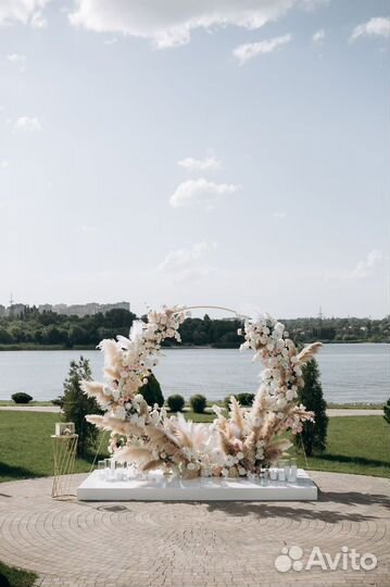Аренда декора и конструкций для торжеств