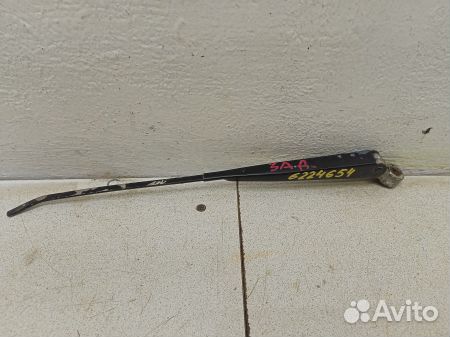 Поводок стеклоочистителя задний