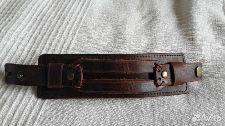 Кожаный браслет новый