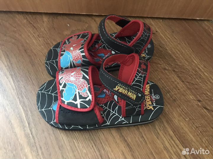 Сандали пляжные