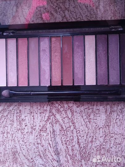 Тени для век