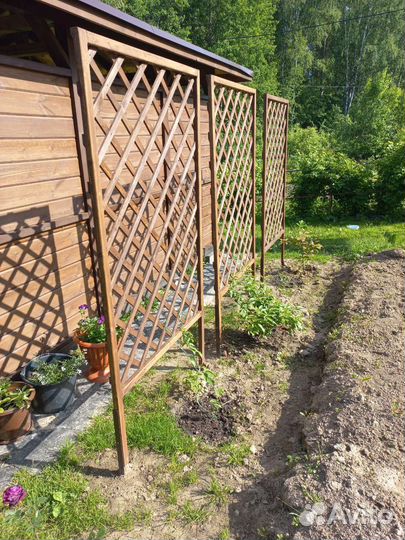 Шпалера деревянная. Решётка для растений