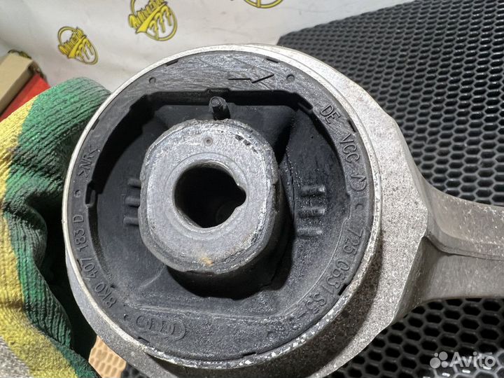 Рычаг передний правый нижний Audi A4 B8 A5 8T