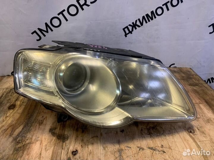 Фара правая Volkswagen Passat B6 2005-2010 галоген
