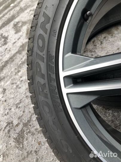 Комплект оригинал колёс Audi Q5 FY new R20