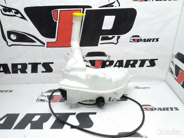 Бачок омывателя лобового стекла Mazda 3 BK