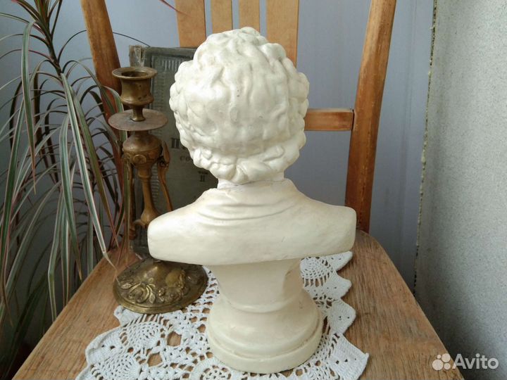 Бюст Пушкина