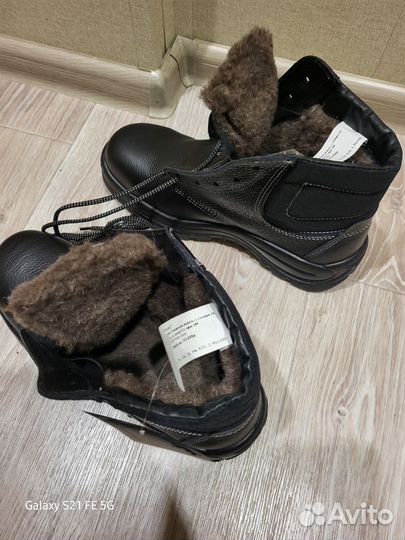 Ботинки зимние рабочие 42 р новые