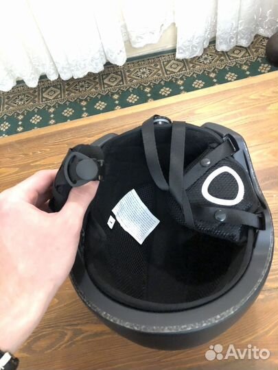 Горнолыжный шлем