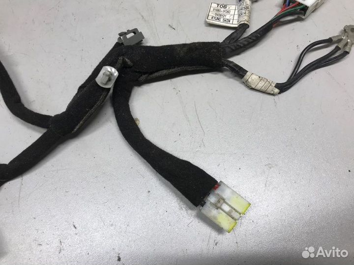 Проводка крышки багажника Kia Sportage II 2.0 2006