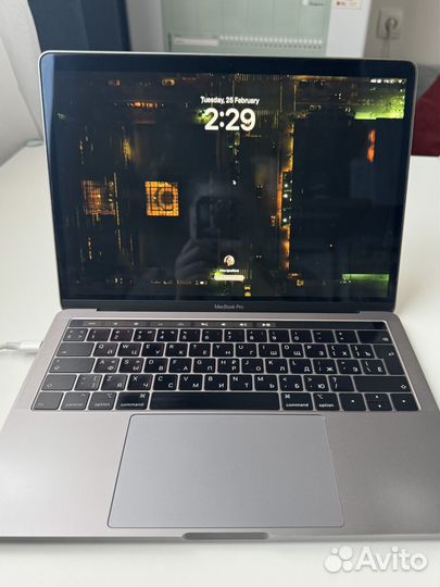 Macbook pro 13 2019 i5 8/256 touchbar