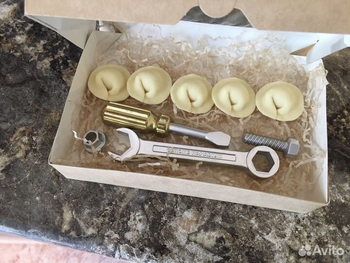 Шоколадные наборы. Пельмени. Инструменты