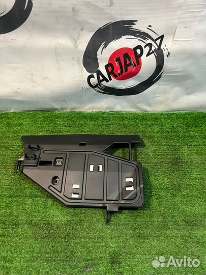 Консоль торпедо (1) Lexus Ct200H ZWA10 2ZR 2013