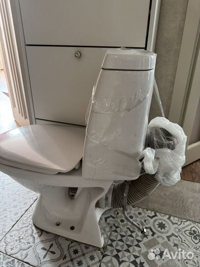 Унитазы и бачки бу