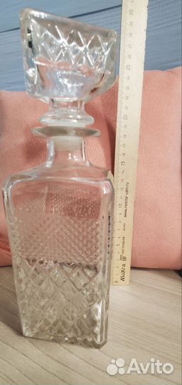 Графин и рюмки