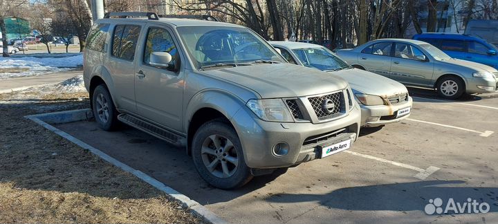 Nissan Pathfinder 2.5 AT, 2011, 299 000 км