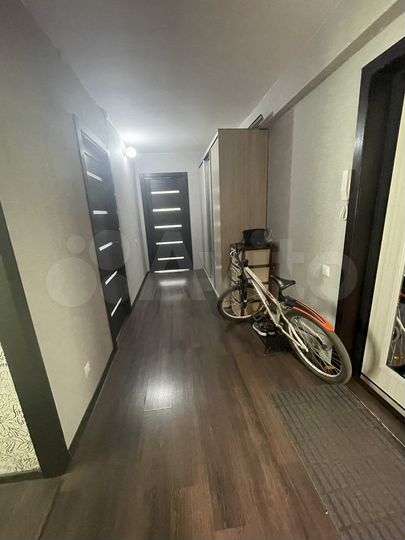 3-к. квартира, 65 м², 1/3 эт.