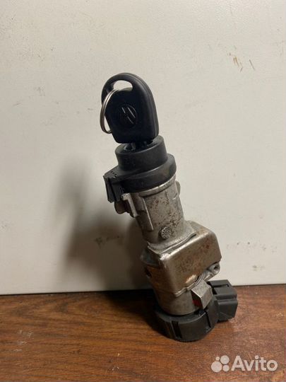 Замок зажигания Volkswagen Polo cедан cwva 2016