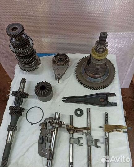 Шестерни и валы на (коробку) МКПП логан 1.4/1.6