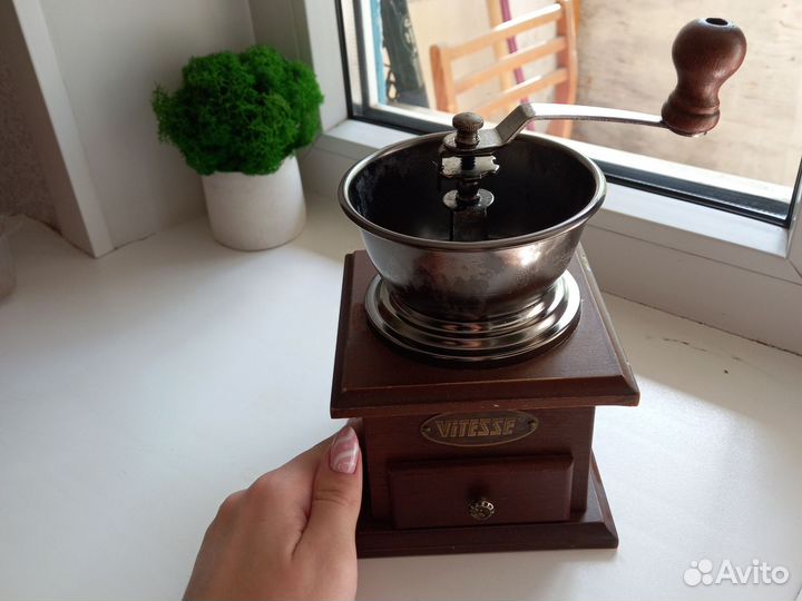 Кофемолка ручная винтажная vitezze