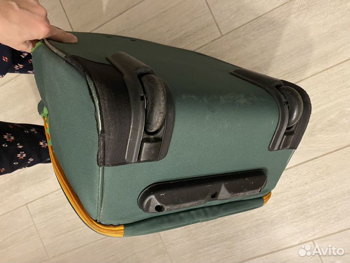Детский чемодан на колесиках samsonite