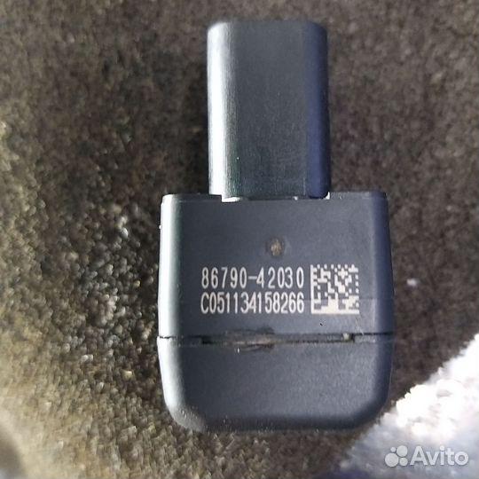 Камера заднего вида тайота рав 4 оригинал