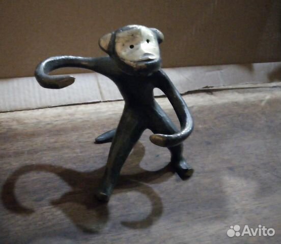 Обезьяна латунная
