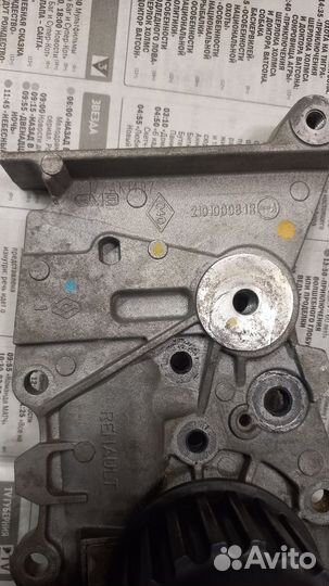 Помпа Renault двигателя к4м