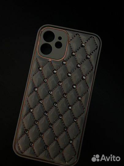 Чехол на iPhone 12