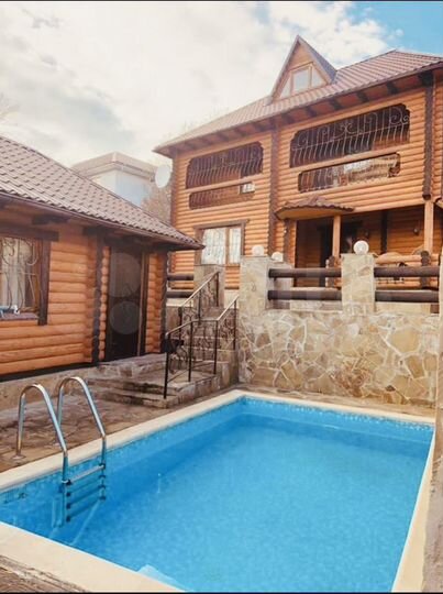 Дом 200 м² на участке 5 сот.