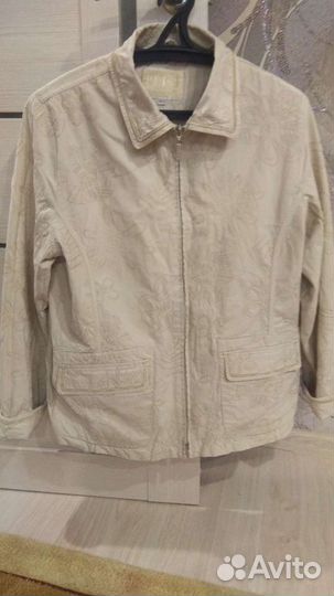 Куртка ветровка женская