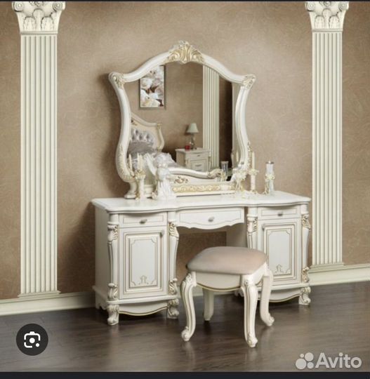 Спальный гарнитур