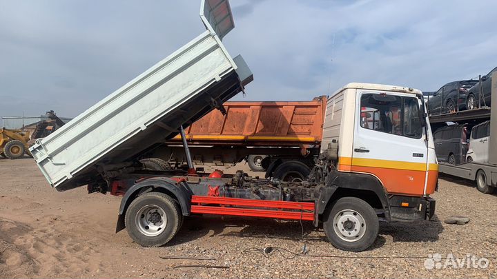 Mercedes-Benz 814, 1992