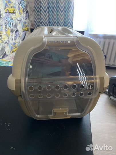 Переноска для животных пластиковая