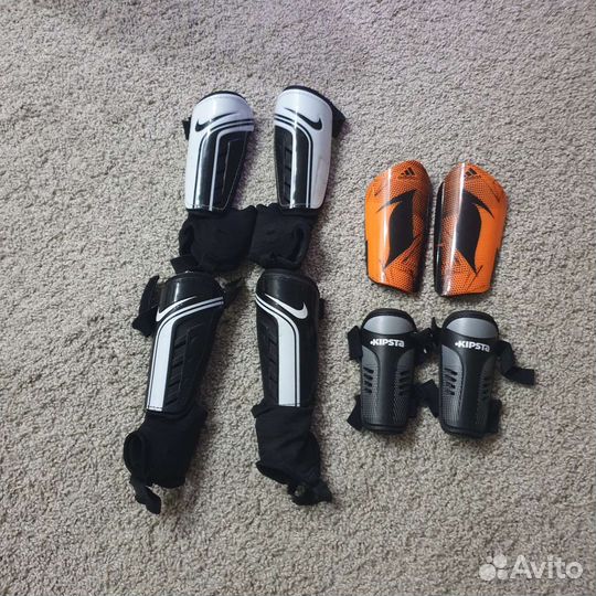 Щитки футбольные